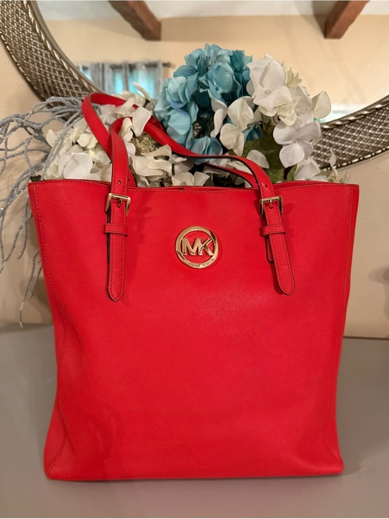 MICHAEL Michael Kors Handbags - Michael Kors Jet Set Large Saffiano Leather Travel Tote EUC